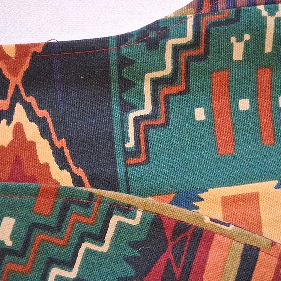 Wraps Geometric Pattern Vest - Picture 4 of 5